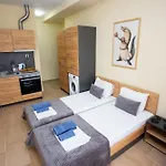 - Stylish & Convenient Апартаменты *