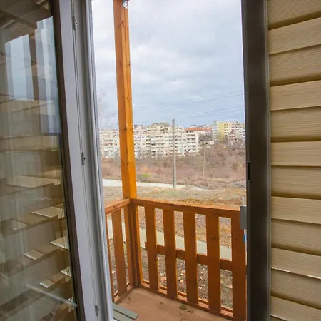 Trendy - Free Parking In Apartment