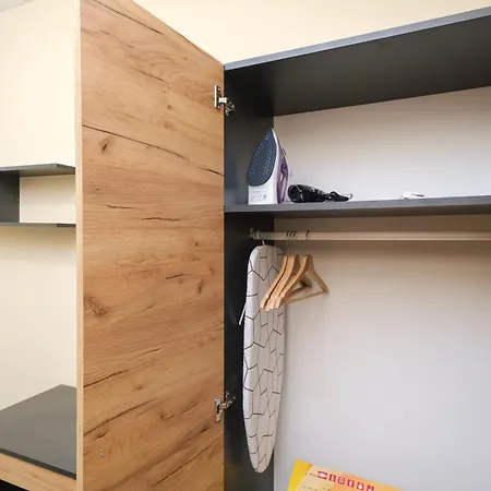 Apartament - Stylish & Convenient