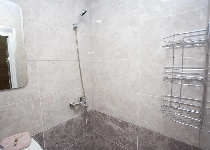 Apartment - Stylish & Convenient *