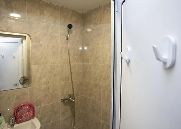 - Stylish & Convenient