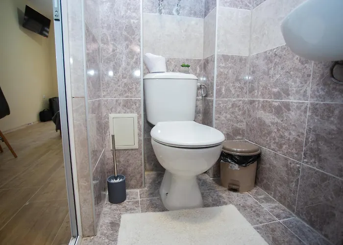 - Stylish & Convenient