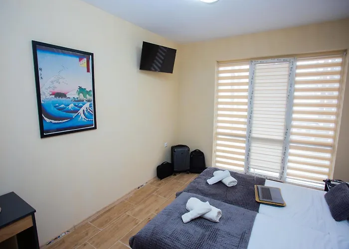 - Stylish & Convenient *